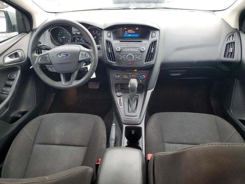 2017 FORD FOCUS SE 8