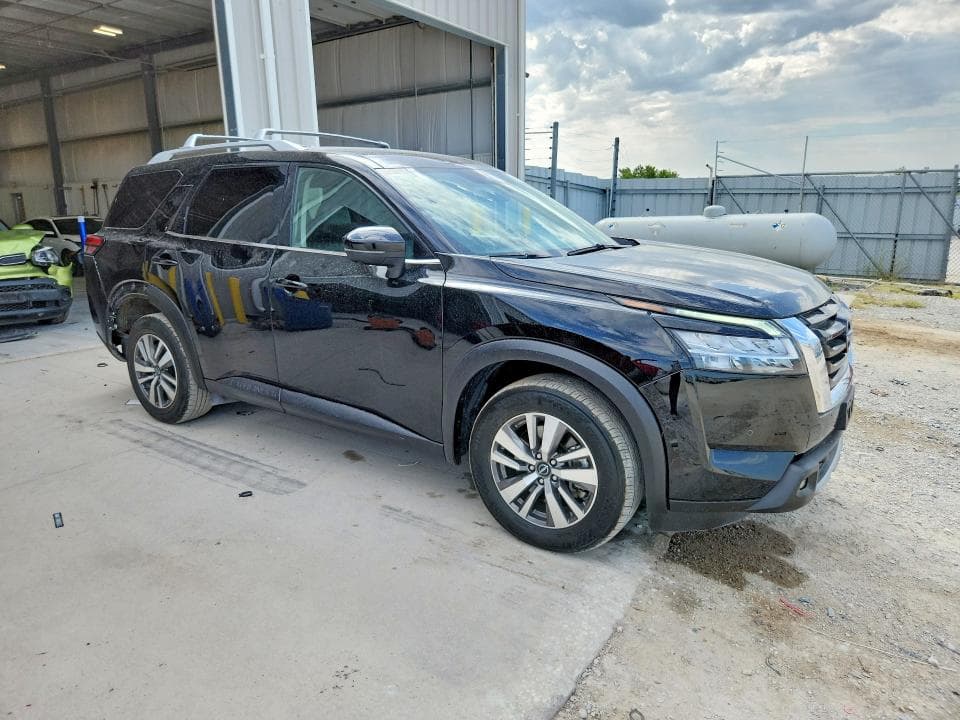 2023 NISSAN PATHFINDER SL 4