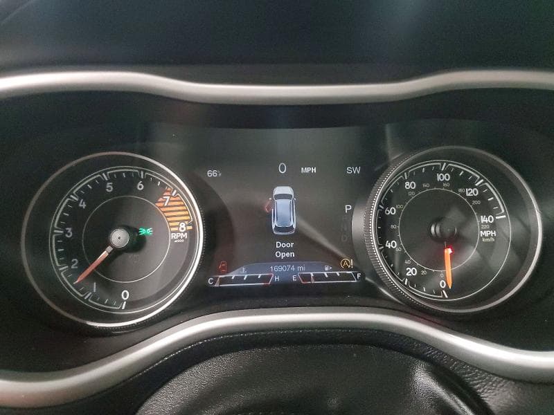 2017 JEEP CHEROKEE TRAILHAWK 9