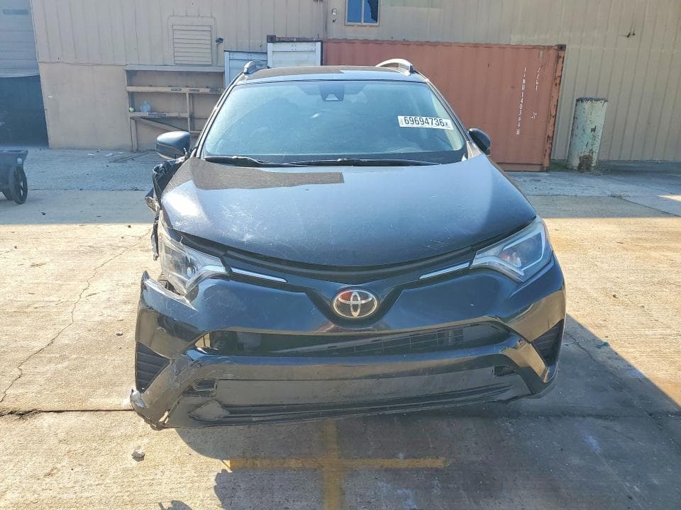 2018 TOYOTA RAV4 LE 5