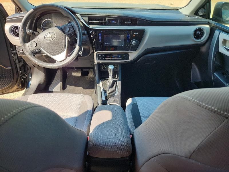 2017 TOYOTA COROLLA LE 8