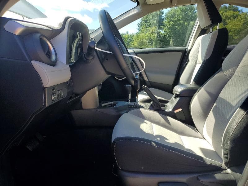 2017 TOYOTA RAV4 XLE 7
