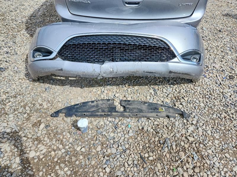 2019 CHRYSLER PACIFICA LIMITED 13