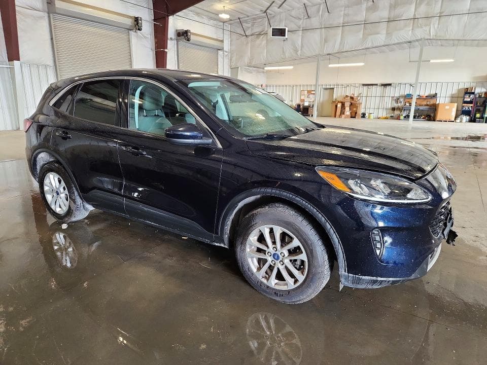 2021 FORD ESCAPE SE 4
