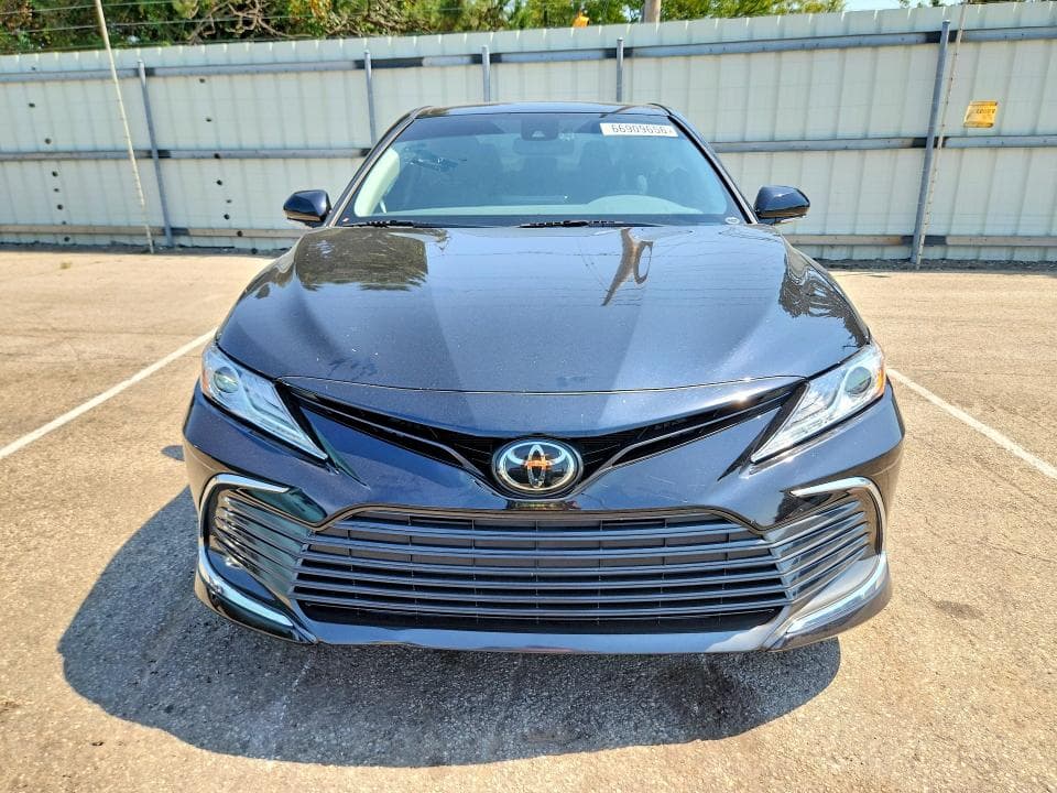 2024 TOYOTA CAMRY XLE 5