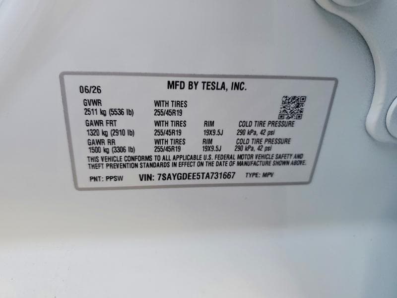 2026 TESLA MODEL Y 12