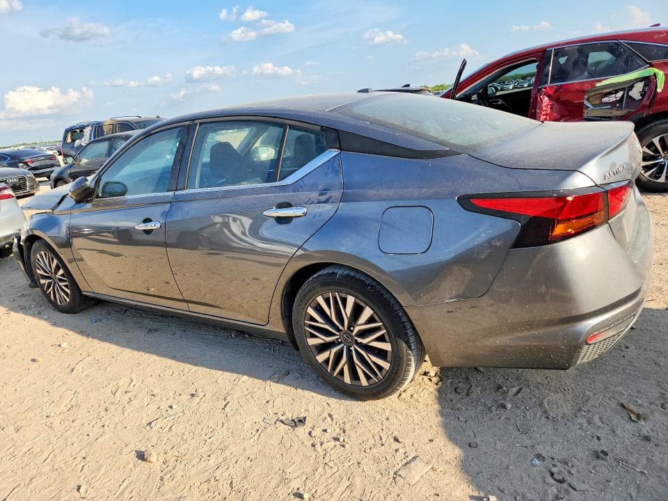2023 NISSAN ALTIMA SV 2