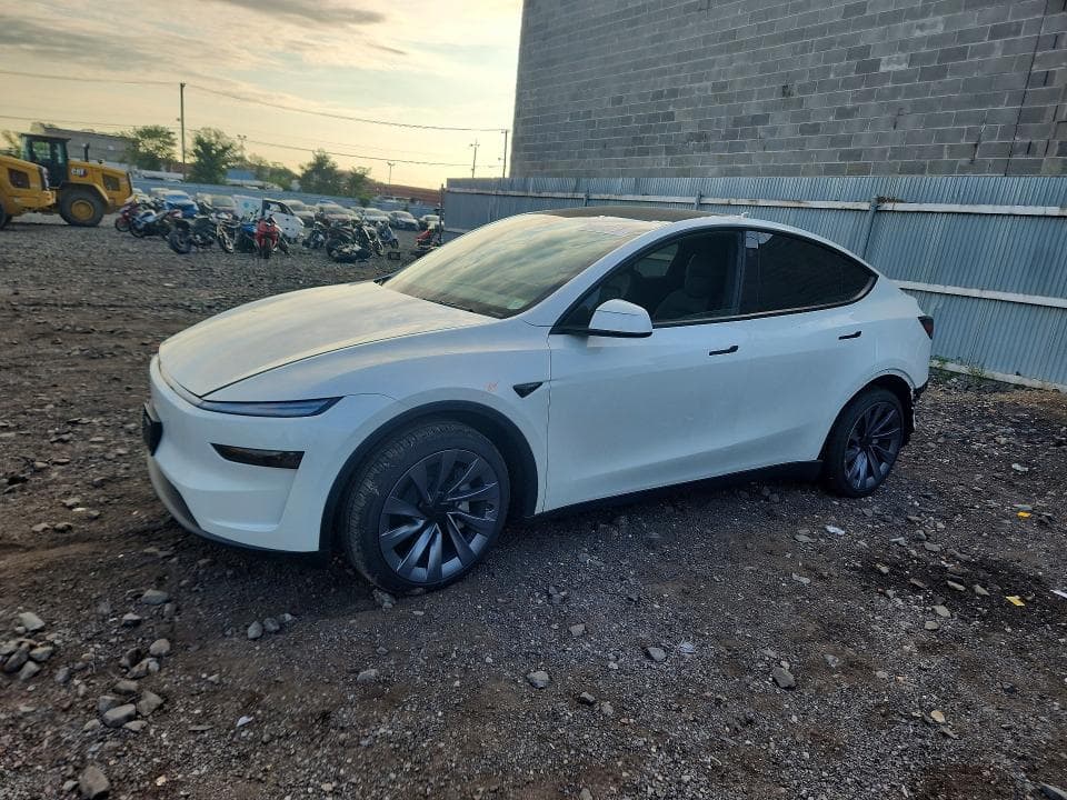 2026 TESLA MODEL Y - 1