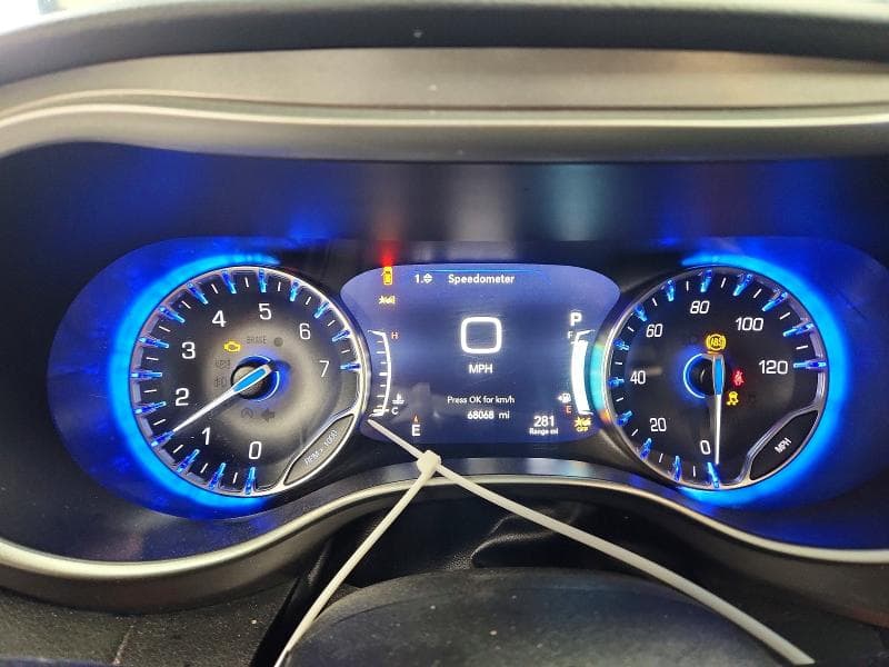 2023 CHRYSLER PACIFICA TOURING L 9