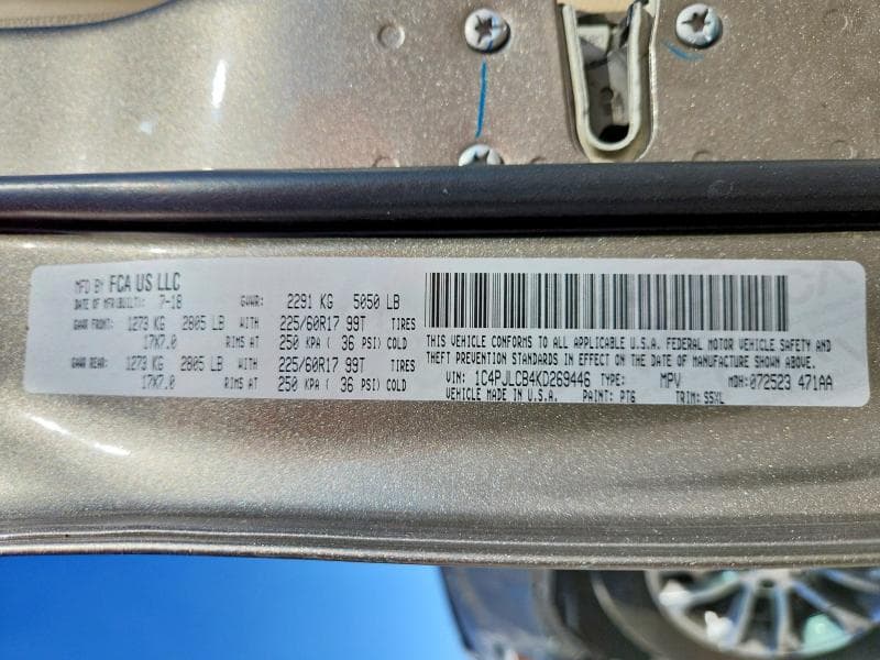 2019 JEEP CHEROKEE LATITUDE 12