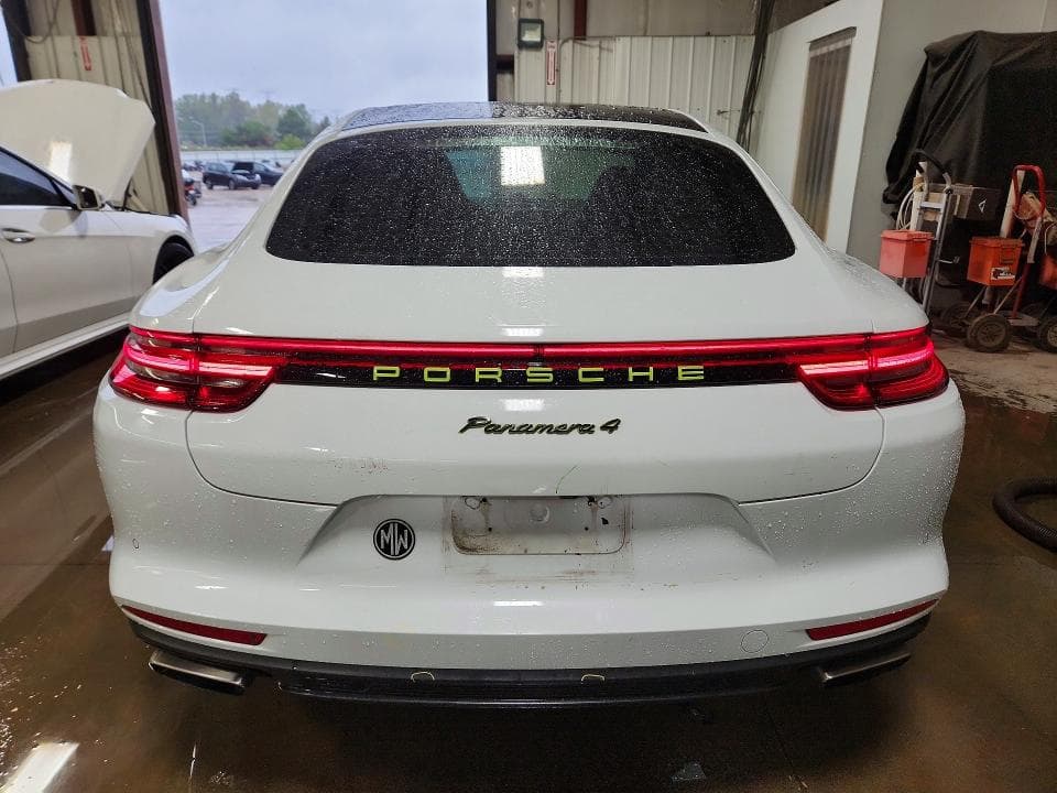2020 PORSCHE PANAMERA 4 E-HYBRID 6