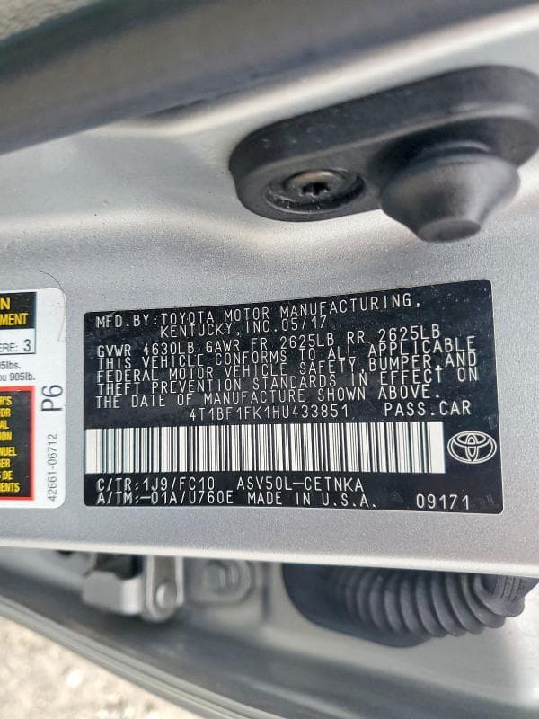 2017 TOYOTA CAMRY LE 13