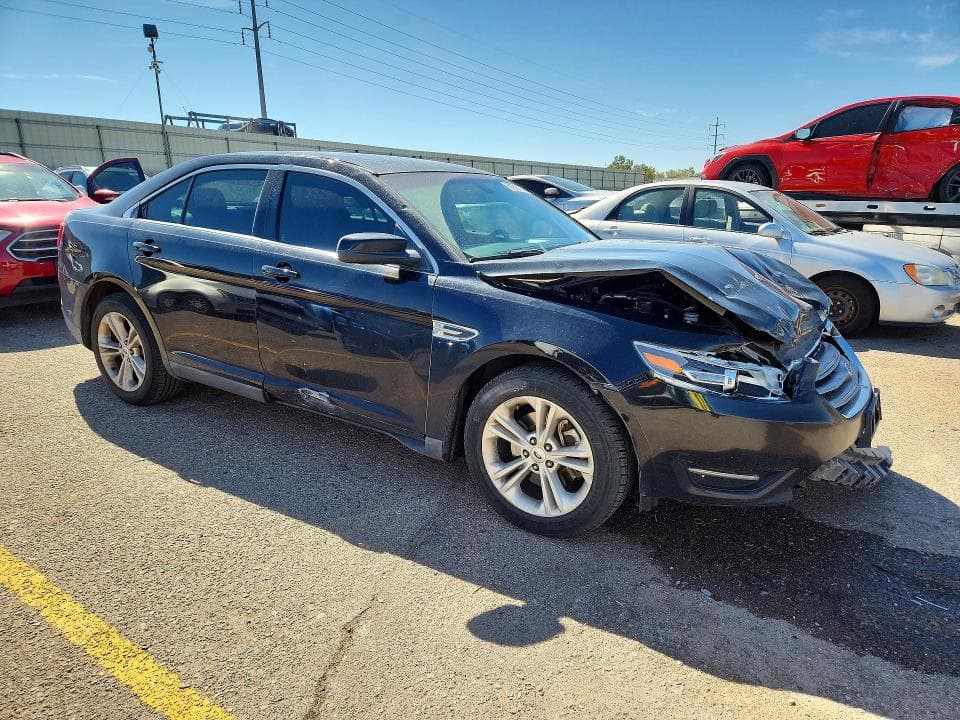 2017 FORD TAURUS SEL 4