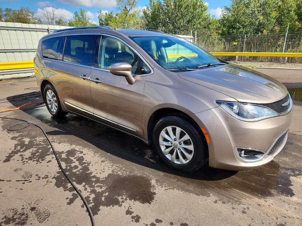 2018 CHRYSLER PACIFICA TOURING L PLUS 4