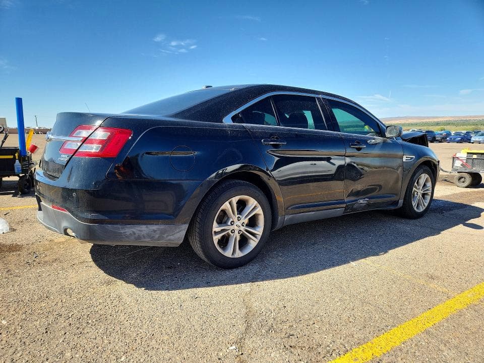 2017 FORD TAURUS SEL 3