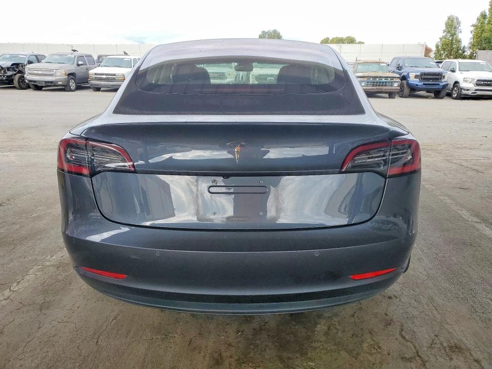 2018 TESLA MODEL 3 6