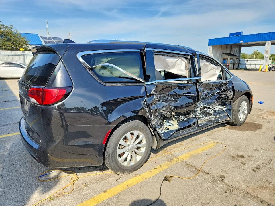 2018 CHRYSLER PACIFICA TOURING L PLUS 3