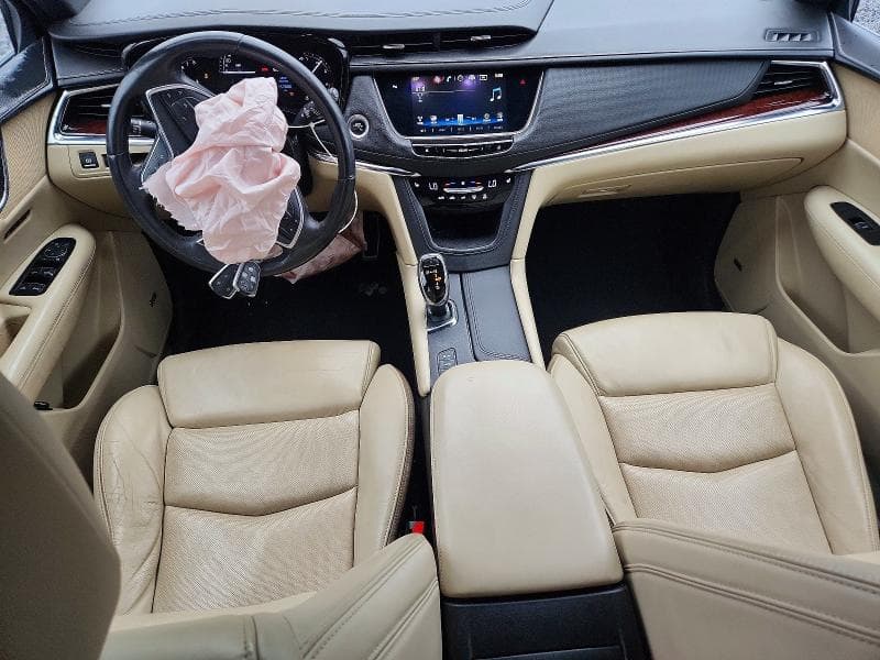 2017 CADILLAC XT5 LUXURY 8