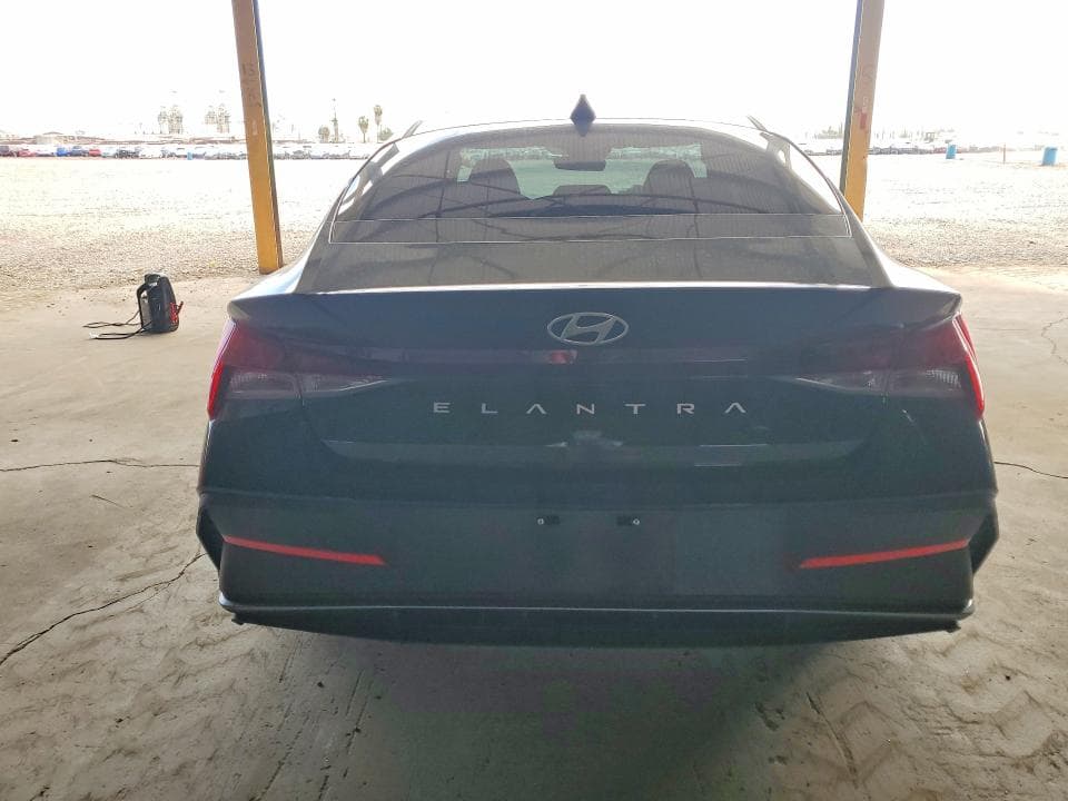 2024 HYUNDAI ELANTRA SEL 6