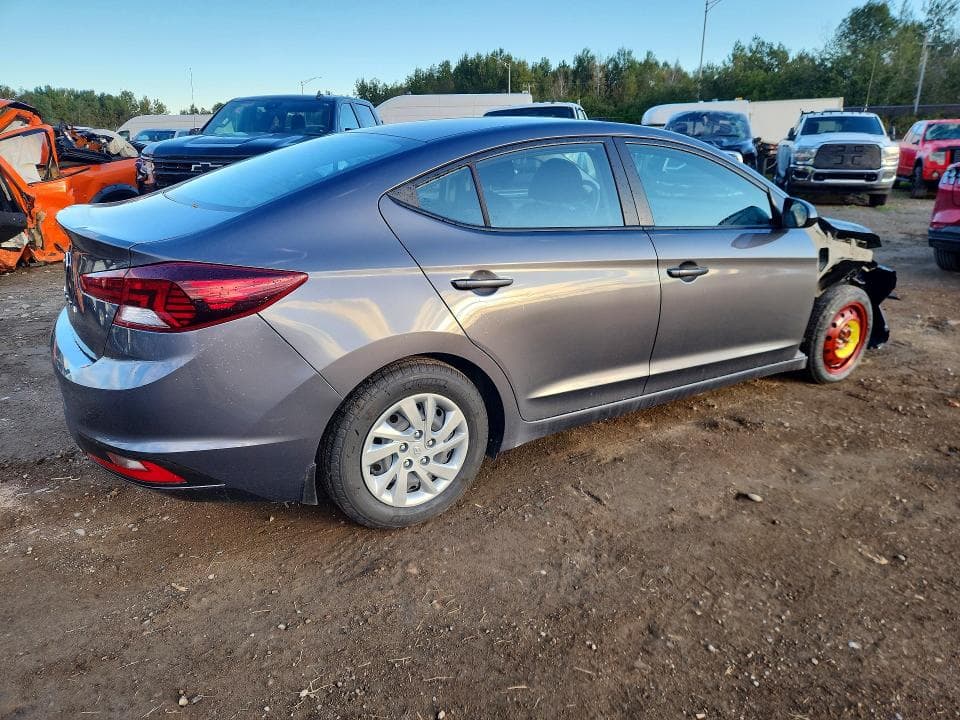2020 HYUNDAI ELANTRA SE 3
