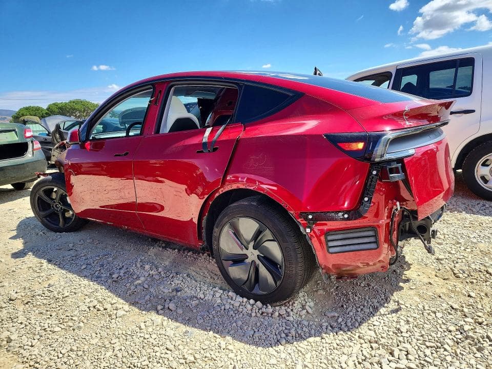 2026 TESLA MODEL Y 2