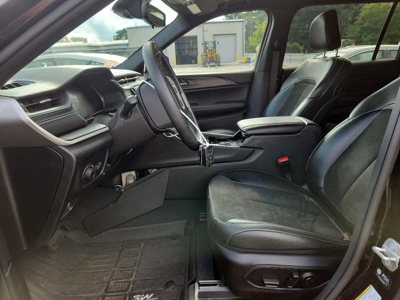 2023 JEEP GRAND CHEROKEE L LAREDO 7
