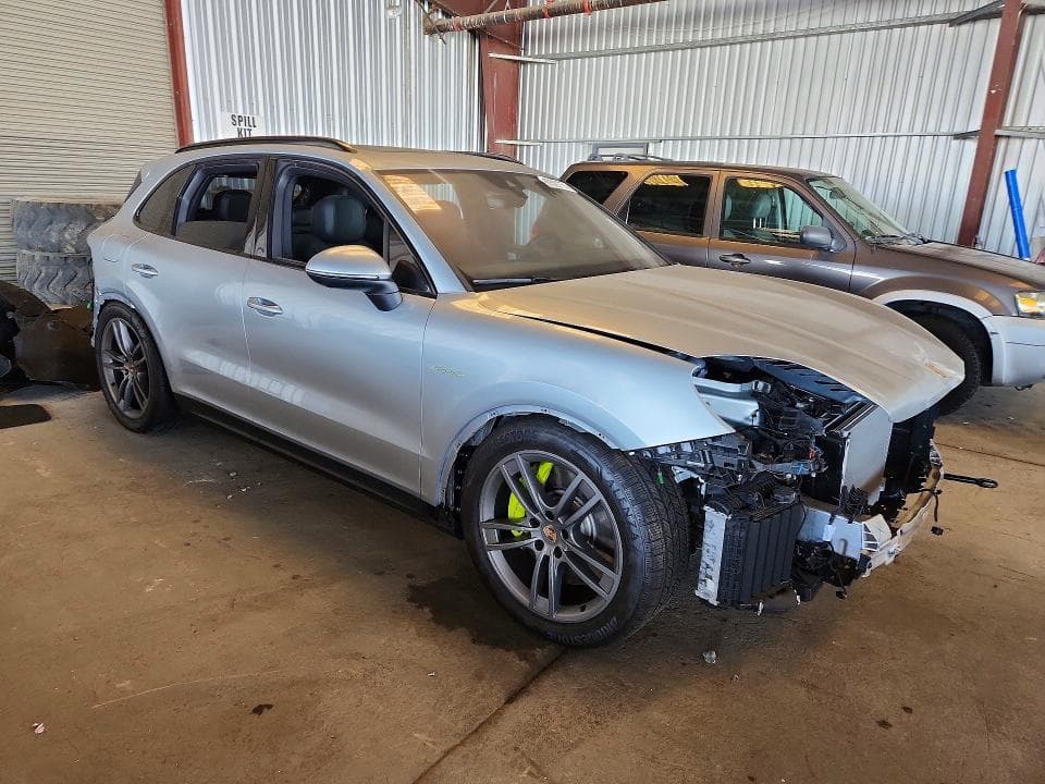 2026 PORSCHE CAYENNE SE HYBRID 4
