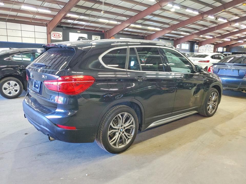 2017 BMW X1 XDRIVE28I 3