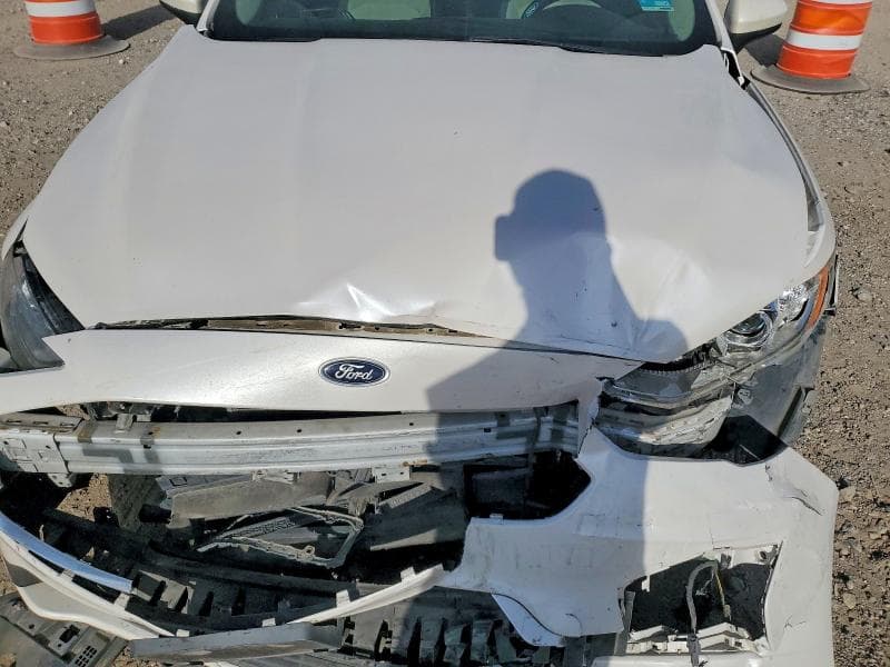 2019 FORD FUSION SE 11
