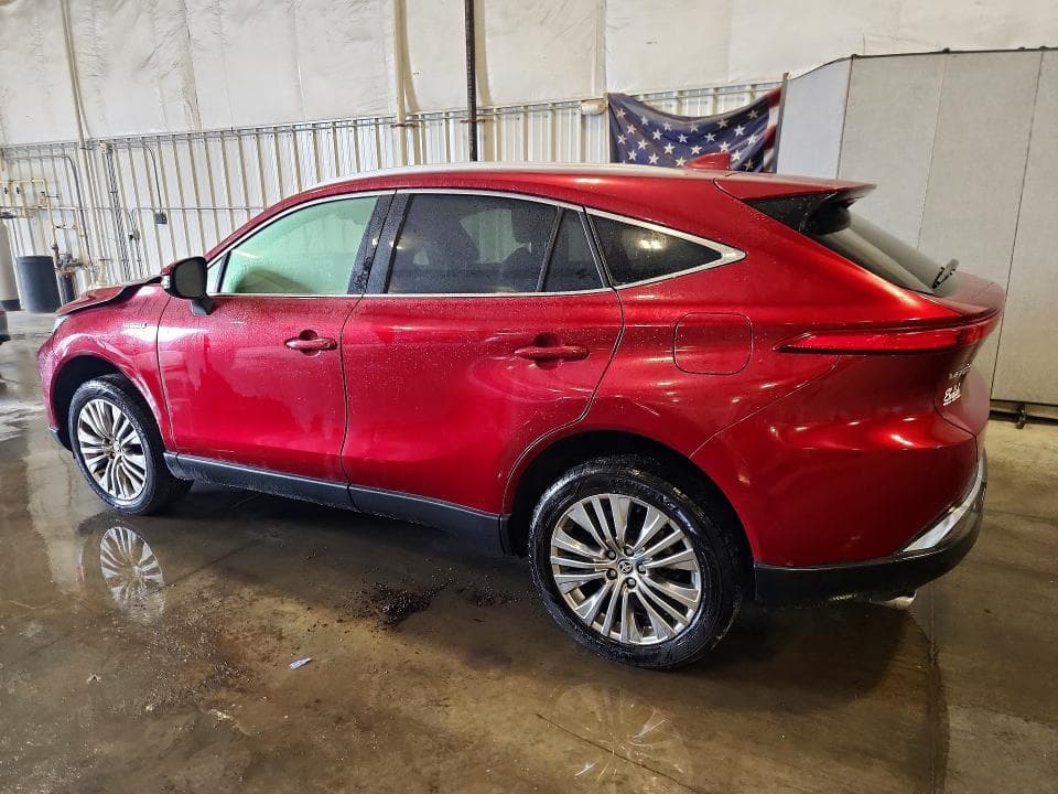 2021 TOYOTA VENZA XLE 2