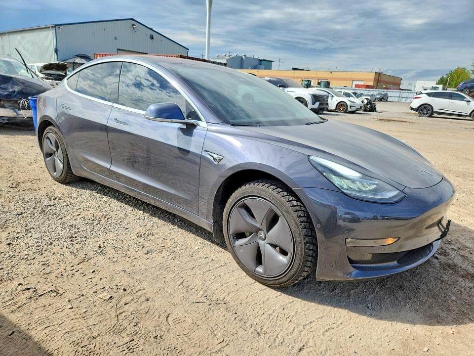 2018 TESLA MODEL 3 4