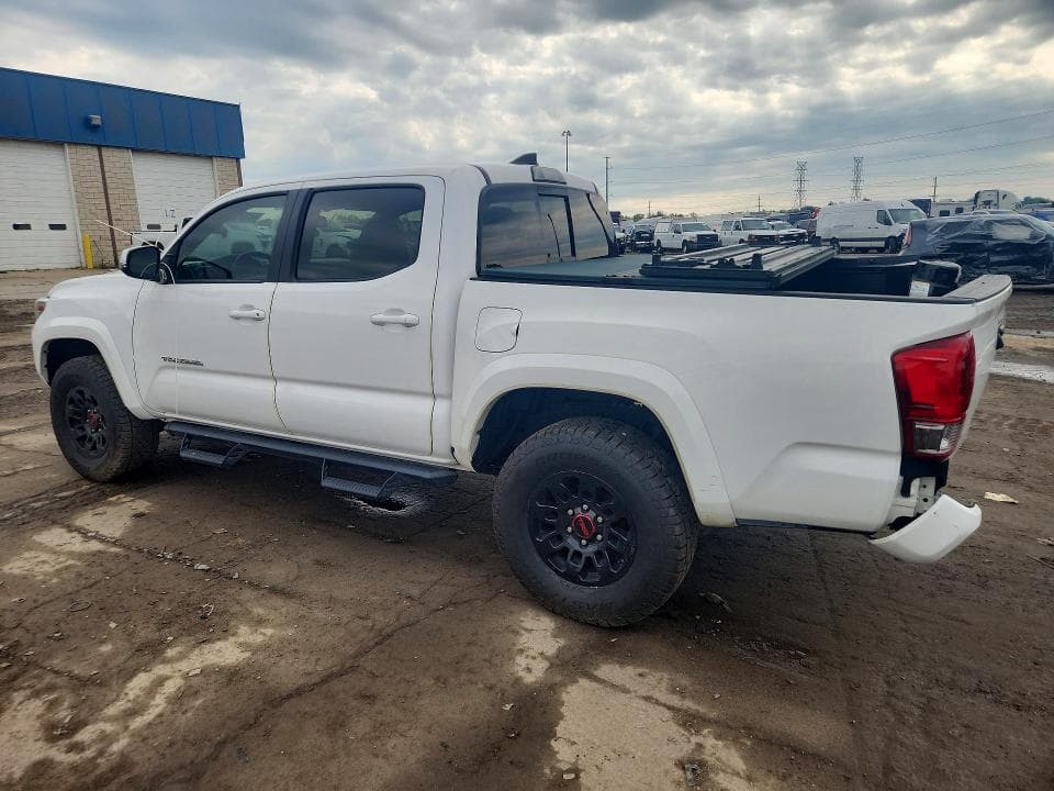 2017 TOYOTA TACOMA 2