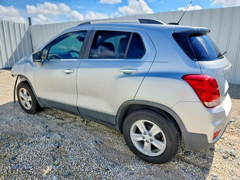 2020 CHEVROLET TRAX 1LT 2
