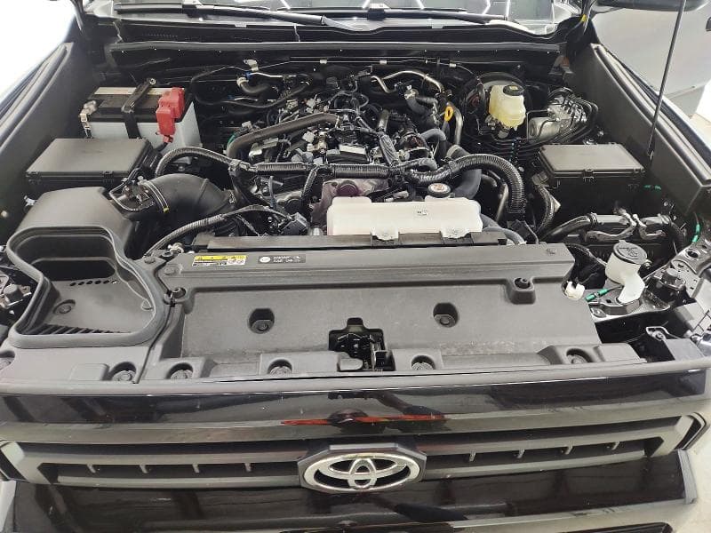 2026 TOYOTA 4RUNNER SR5 12