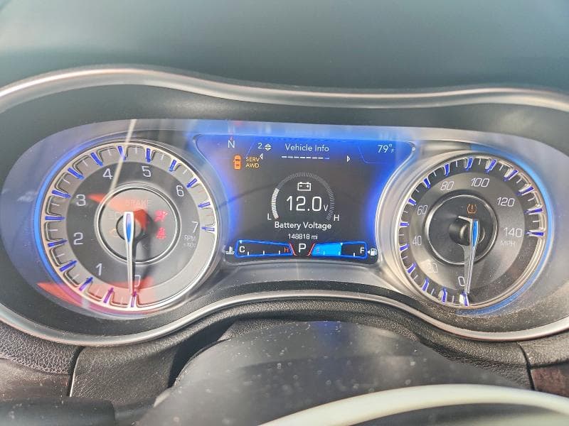 2019 CHRYSLER 300 LIMITED 9