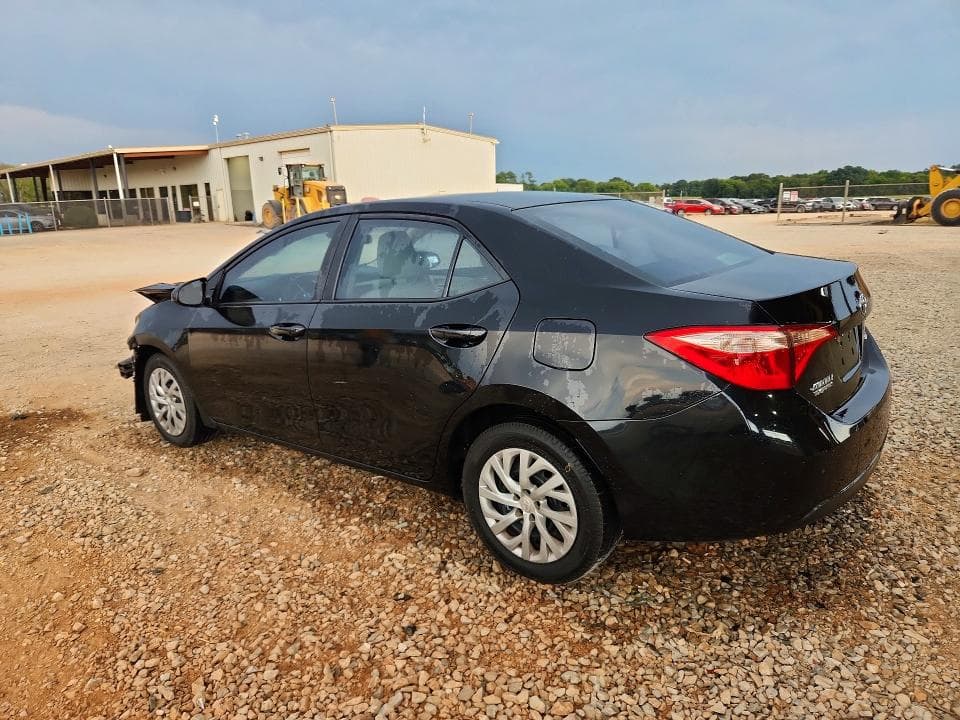 2019 TOYOTA COROLLA LE 2