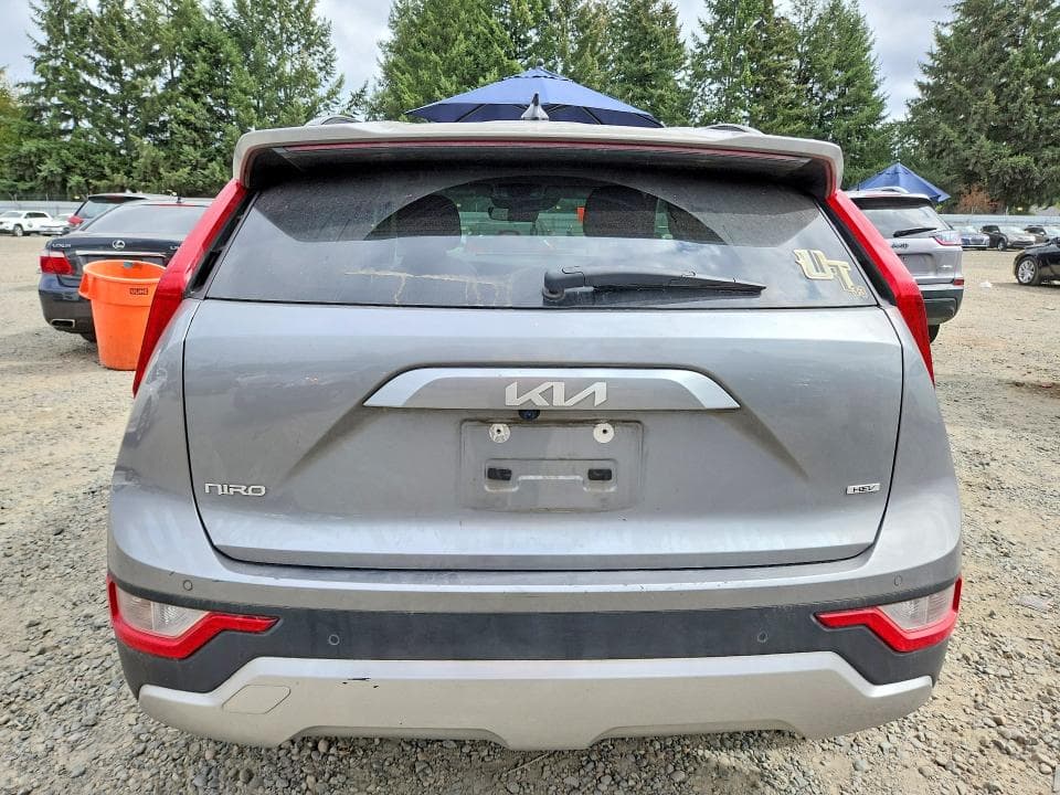 2023 KIA NIRO EX 6