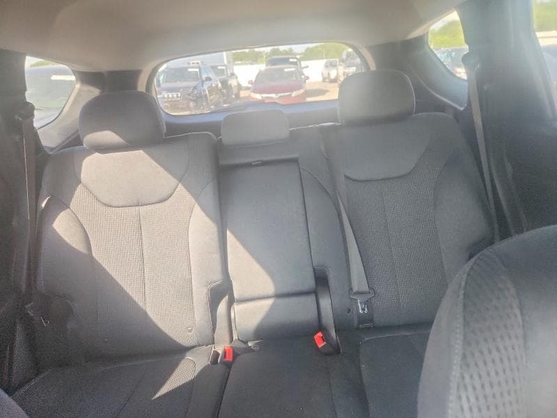 2019 HYUNDAI SANTA FE SE 10