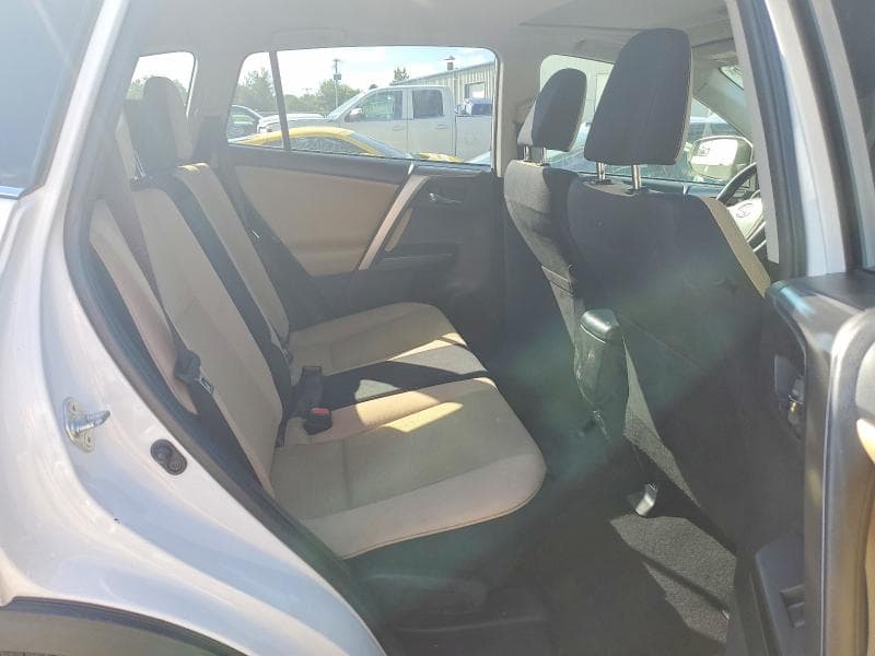2017 TOYOTA RAV4 XLE 11
