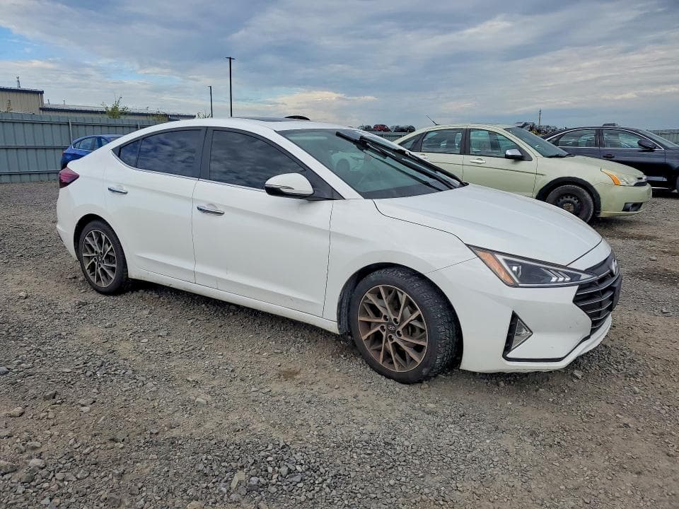 2020 HYUNDAI ELANTRA SEL 4