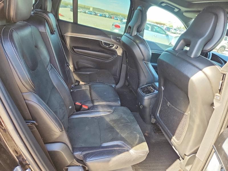 2017 VOLVO XC90 T6 11