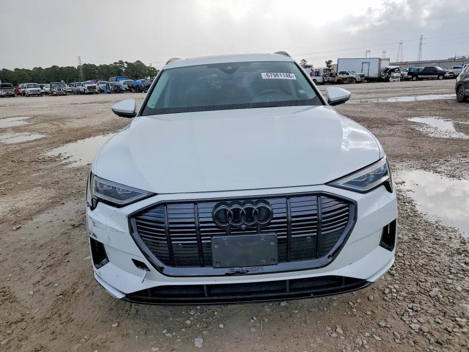 2023 AUDI E-TRON PREMIUM PLUS 5