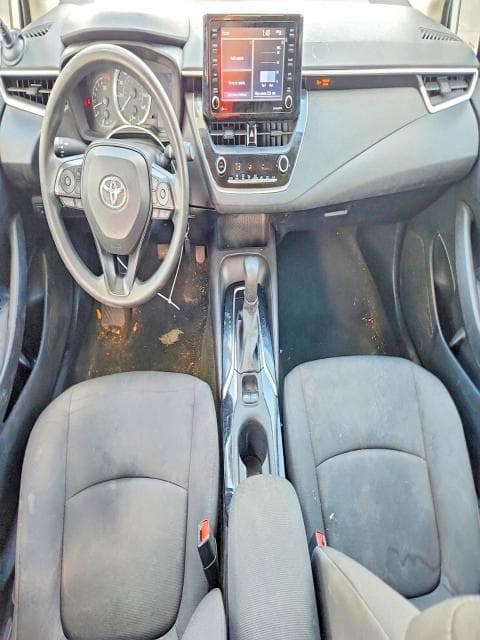 2022 TOYOTA COROLLA LE 8