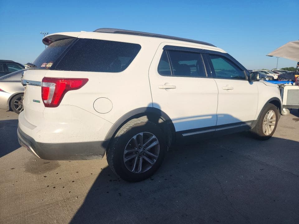 2017 FORD EXPLORER XLT 3