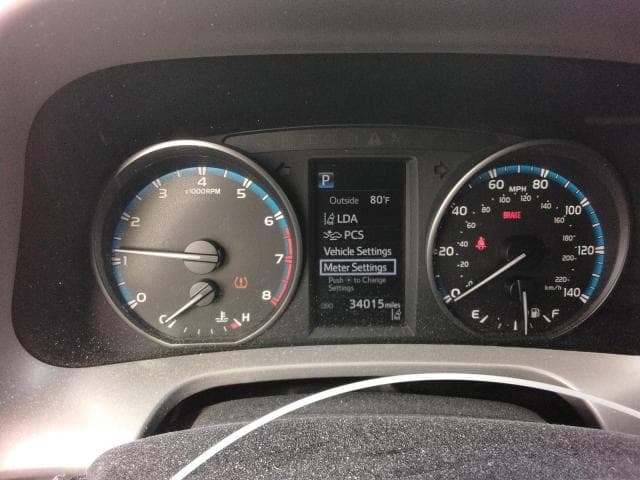 2017 TOYOTA RAV4 LE 9