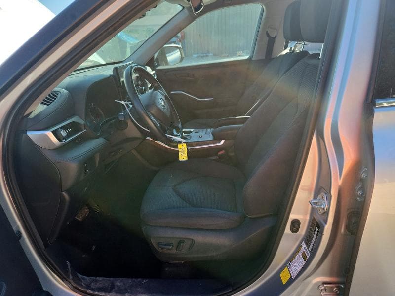 2020 TOYOTA HIGHLANDER LE 7