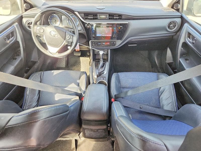 2017 TOYOTA COROLLA SE 8