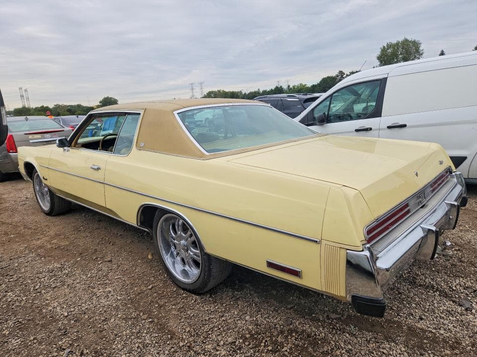 1977 CHRYSLER NEWPORT 2
