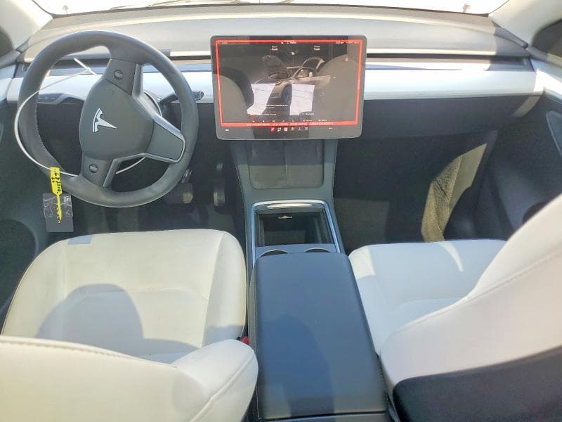 2023 TESLA MODEL Y 8