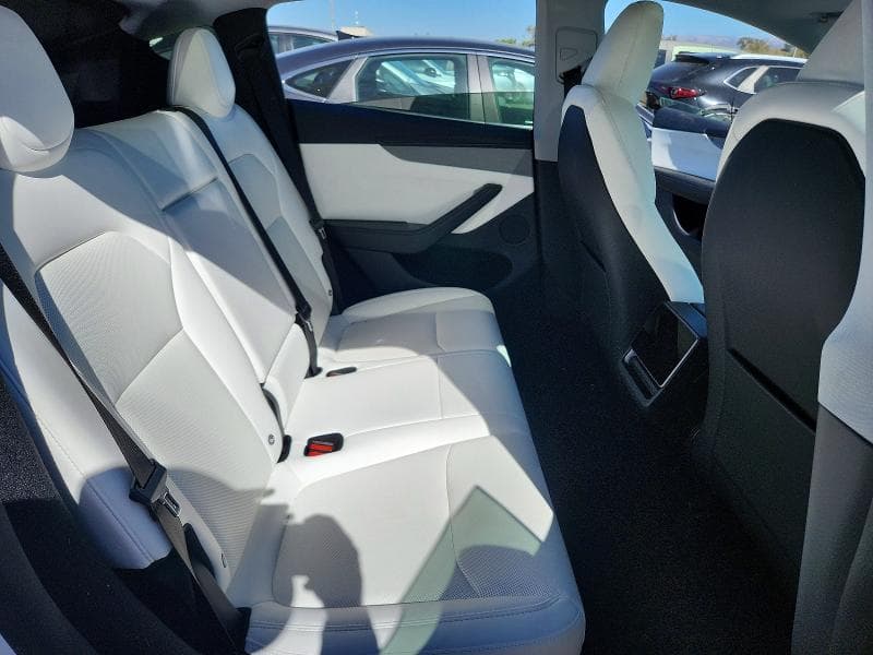 2026 TESLA MODEL Y 11